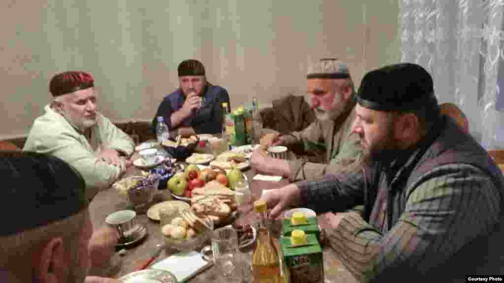 Национальные блюда - лишь повод собраться вместе.  