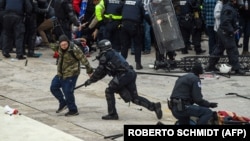 Беспорядки перед зданием Капитолия, Вашингтон, 6 января 2021 года