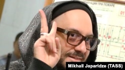 Кирилл Серебренников перед началом заседания суда о продлении срока домашнего ареста