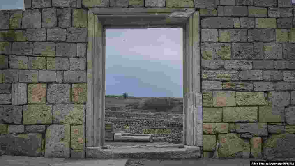 «Херсонес Таврический» «передали» в федеральную собственность в октябре 2015 года и поручили его развитие Министерству культуры России