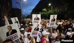 Демонстрация сторонников Самвела Карапетяна. Ереван, 4 июля 2025 года