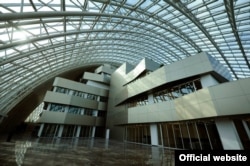 Інтер'єр будівлі парламенту. Жовтень 2012 року