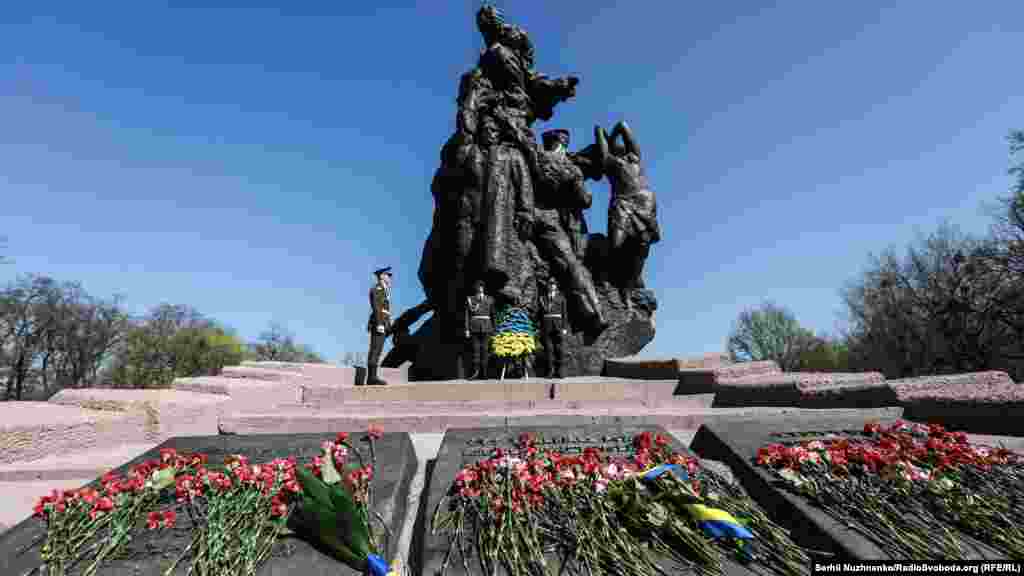 Усього під час Другої світової війни на території нацистської Німеччини, в країнах-союзниках Третього рейху і на окупованих ними територіях діяло (окрім в’язниць, гетто ) 14 тисяч концентраційних таборів