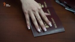 «Росія визнала наші «паспорти», інших змусимо» – ватажок бойовиків Захарченко (відео)