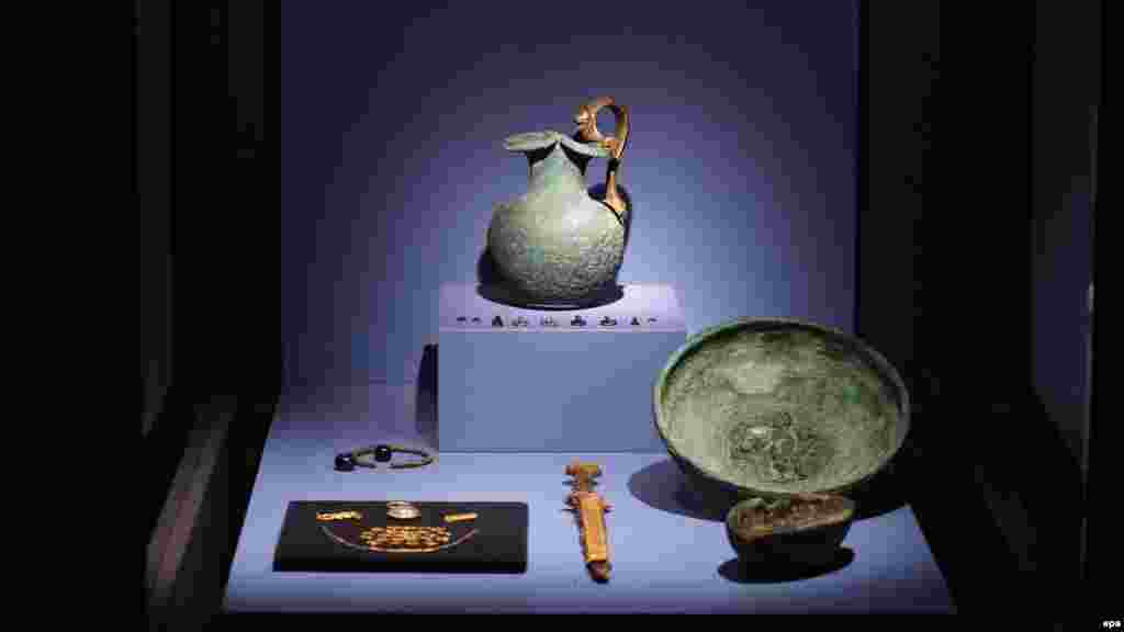 Експонати прибули до Амстердама з Києва, Сімферополя, Севастополя, Керчі та Бахчисарая