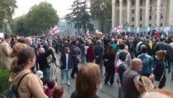 У Грузії тривають протести: опозиція звинувачує владу в фальсифікації виборів (відео) У Грузії тривають протести: опозиція звинувачує владу в фальсифікації виборів (відео)