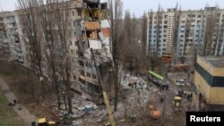 Міністерство внутрішніх справ додає, що пошукова операція на місці удару триває