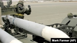 CША за останні 5 років експортували у щонайменше 98 країн свою зброю, зокрема бойові літаки, крилаті і балістичні ракети