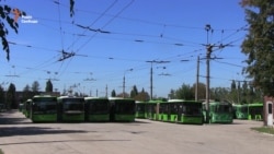 У Харкові третина трамваїв і тролейбусів не вийшли на маршрути (відео) У Харкові третина трамваїв і тролейбусів не вийшли на маршрути (відео)