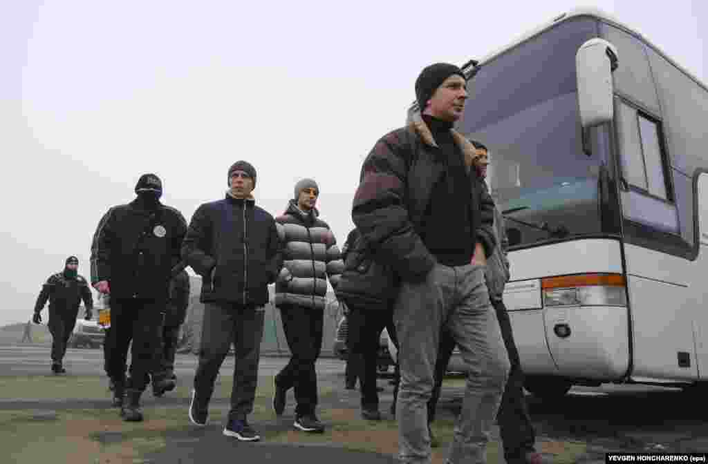 Логістичний центр поблизу КПВВ «Майорськ»