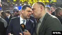 Прем’єр Гройсман: хто і скільки отримує, вирішується автоматично