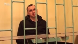 «За компанию». Россияне голодают в поддержку Олега Сенцова (видео) «За компанию». Россияне голодают в поддержку Олега Сенцова (видео)