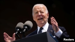 Джо Байден також висловив жаль через затримку в наданні військової допомоги через блокування в Конгресі, цитують журналісти