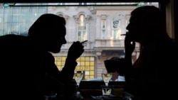 د تمباکو د استعمال بدو اثراتو په اړه له ډاکتر نجیب ننګیال سره مرکه