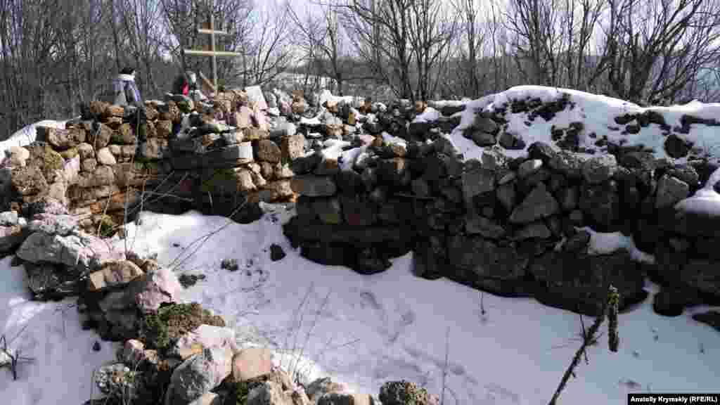 Руины христианского храма Христа Спасителя. Он был возведен в «Почтенной Пойке» в VIII–IX веках