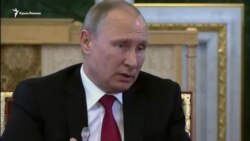 Путин отрицает связь хакеров с российской властью (видео) Путин отрицает связь хакеров с российской властью (видео)
