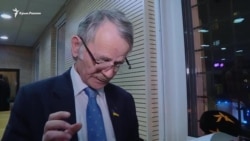 Мустафа Джемилев читает свою аннотацию к книге Николая Семены «Крымский репортаж» (видео) Мустафа Джемилев читает свою аннотацию к книге Николая Семены «Крымский репортаж» (видео)