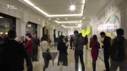 Як мистецтво «виходить» з картин: у столичній галереї презентували 3D квітку Як мистецтво «виходить» з картин: у столичній галереї презентували 3D квітку