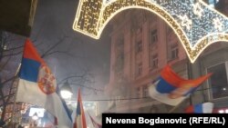 Sa prvih demonstracija održanih u Beogradu noći usvajanja Zakona o slobodi vjerispovjesti u Skupštini Crne Gore, 27. decembra 2019.