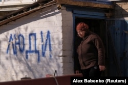 Місцева жителька у Сіверську, березень 2023 року