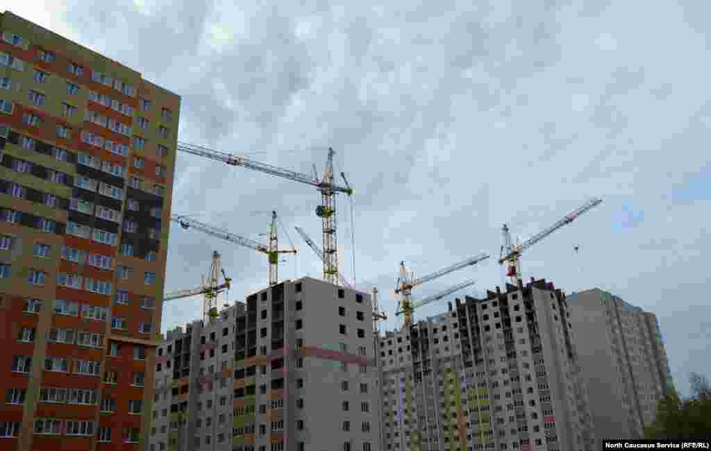 "Перспективный" продолжает строиться.