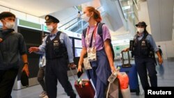 В інтерв’ю Reuters Тимановська сказала, що її доставили в аеропорт проти її волі