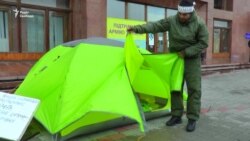 Учасник війни на Донбасі розпочав сухе голодування. Відстоює спорткомплекс (відео) Учасник війни на Донбасі розпочав сухе голодування. Відстоює спорткомплекс (відео)