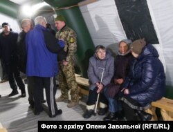 У літаку після обміну заручників