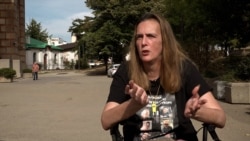 Активистка, која протестираше против Милошевиќ, сега се приклучи на новите протести во Србија