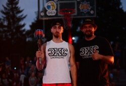 Роман Гашков став переможцем фіналу Української стрітбольної ліги у 2019 році, а також посів друге місце на данк-контесті в Дебрецені (Угорщина)