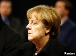 Анґела Меркель на підписанні книги співчуттів після теракту. Берлін, 20 грудня 2016 року