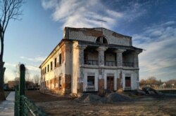 Католицький костел у Ладижині, Вінниччина