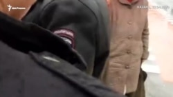 Оштрафовали за возложение цветов к памятнику Ленина Оштрафовали за возложение цветов к памятнику Ленина