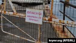 Пассажирские причалы побережья Ялты – руины у моря (фотогалерея)