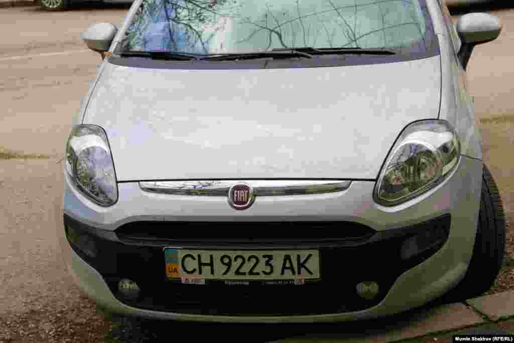 Украинский номерной знак в Крыму. 