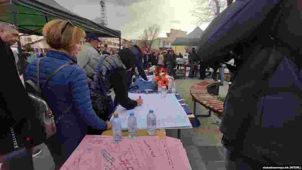 Kočani, odavanje počasti poginulima u požaru, 17.3.2025.