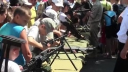 В Севастополе развернули выставку российского вооружения (видео) В Севастополе развернули выставку российского вооружения (видео)