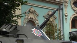 У Києві прощаються із полковником розвідки Шаповалом (відео) У Києві прощаються із полковником розвідки Шаповалом (відео)