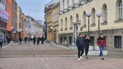 'Političari su kukavice i briga ih za narod' - RSE na ulicama Sarajeva, Banjaluke i Doboja  'Političari su kukavice i briga ih za narod' - RSE na ulicama Sarajeva, Banjaluke i Doboja