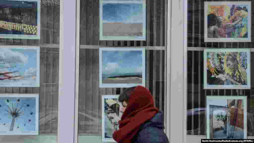 Кореспондента «Укрінформу» у Франції, порушуючи міжнародні правила, затримали 30 вересня 2016 року в Москві, куди він прибув із приватною поїздкою