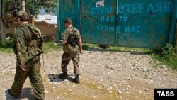 Солдатский патруль в Дышни-Ведено, Чечня, 18 Июля 2006