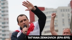 Білоруського опозиційного політика в Мінську затримали невідомі чоловіки – фото