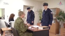 Российские власти меняют закон о срочной службе в армии Российские власти меняют закон о срочной службе в армии