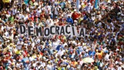 Итоги недели. Венесуэльская примета: чем авторитарнее режим, тем больше он теряет на Мадуро Итоги недели. Венесуэльская примета: чем авторитарнее режим, тем больше он теряет на Мадуро