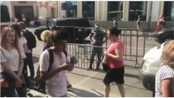 Автобусы ОМОНа у "Дома Мексики" на Ильинке Автобусы ОМОНа у "Дома Мексики" на Ильинке