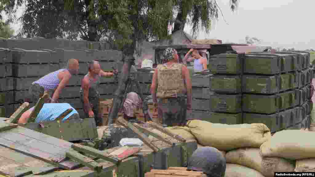 Розрахунок міномету українських військових біля Слов’янська, 17 червня 2014 року