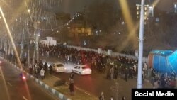 Більшість учасників протестів, які вийшли на демонстрації біля кількох університетів, – студенти