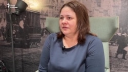 Наталія Гулак розповідає про розстріл цивільної колони в Липівцях 12 березня 2022 року, свідком якого вона стала Наталія Гулак розповідає про розстріл цивільної колони в Липівцях 12 березня 2022 року, свідком якого вона стала