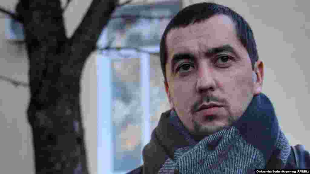 Один из адвокатов Олега Приходько Назим Шейхмамбетов рассказывал, что в Ростове активиста содержали в камере с крысами: «Его поместили в камеру, где вместе с ним живут крысы. Он мне рассказывает, что часто приходится их отгонять. Это очень беспокоит его и не дает возможность нормально отдыхать, нормально готовиться к судебным заседаниям»