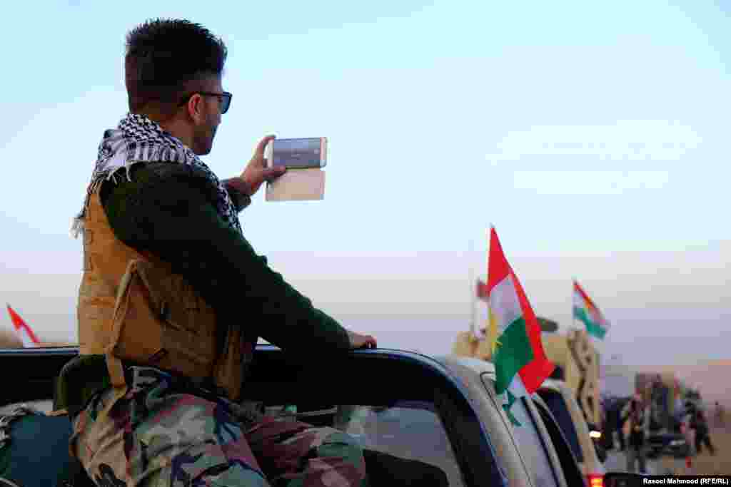 Відео та фото, зроблені Расулом Махмудом для Радіо Свобода/Радіо Вільна Європа, також використовують інші медіа – CNN та USA Today.  